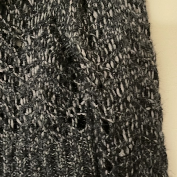 Sweater - Picture 6 of 7